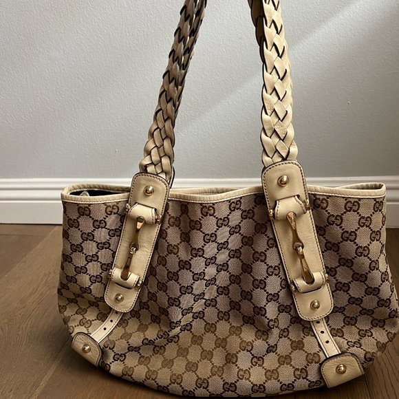 Pelham Shoulder Bag GG Canvas Medium - Picture 5 of 14